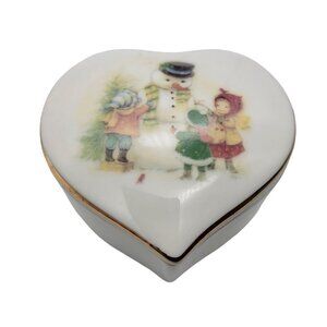 Christmas keepsake Gretchen Designer Collection Genuine Porcelain Trinket Box